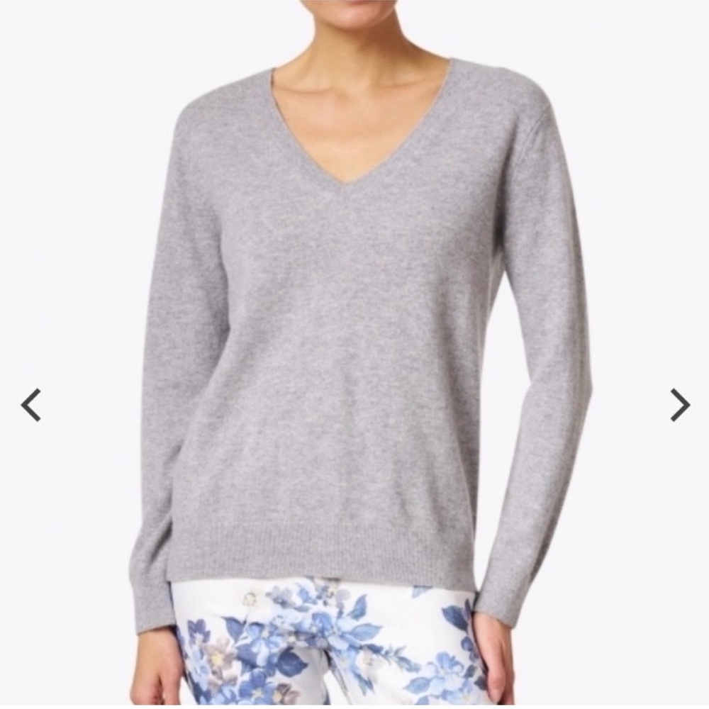 VINCE Weekend V Neck Cashmere Linen sweater. Heather Grey. Womens XS. Only $50